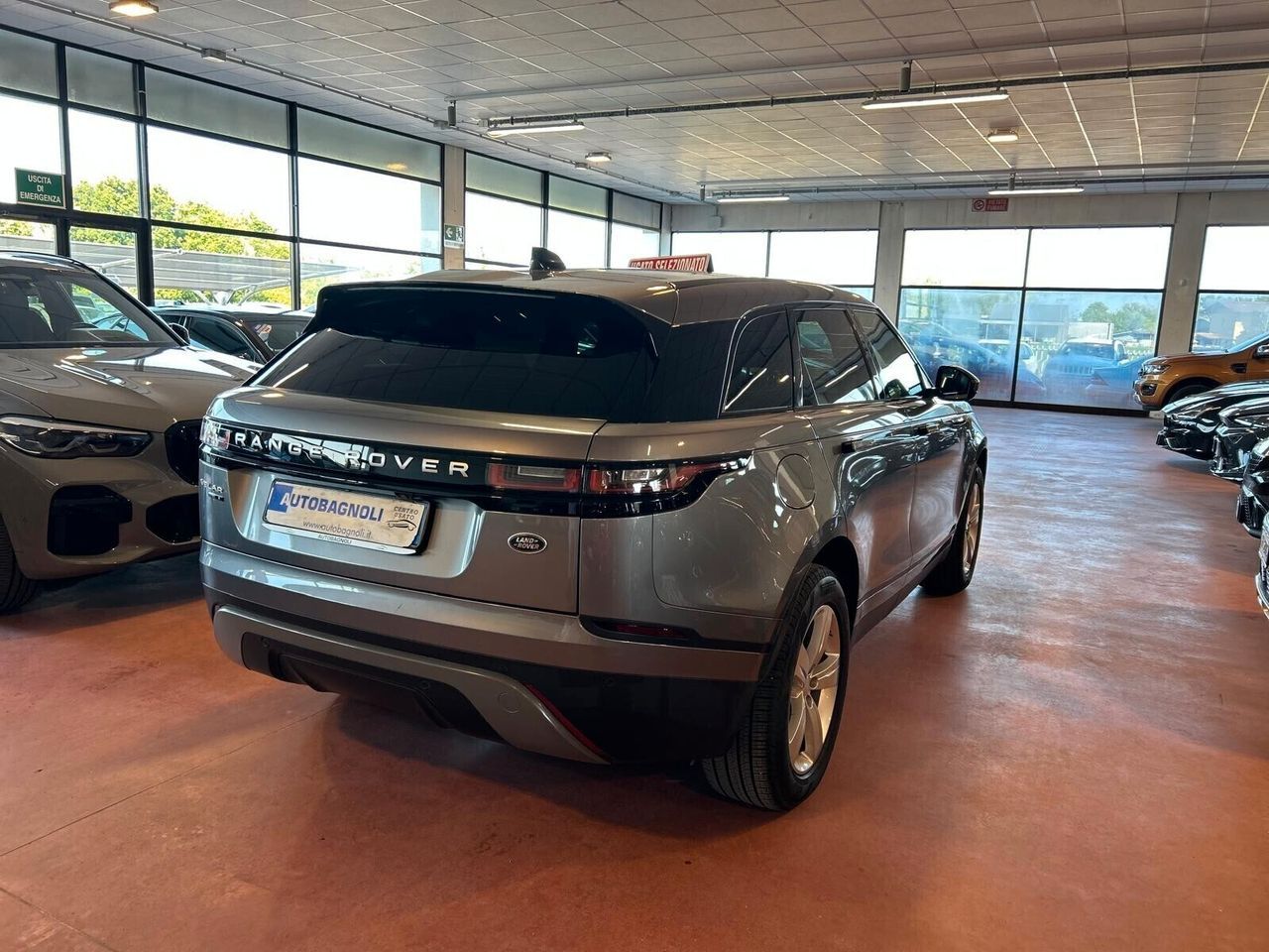 Range Rover Velar S 2.0D - Samsaru's Car Outlet