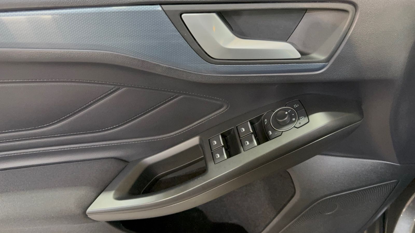 Ford Focus Tur 1.0i ActiveX Matrix LED Pano AHK ACC