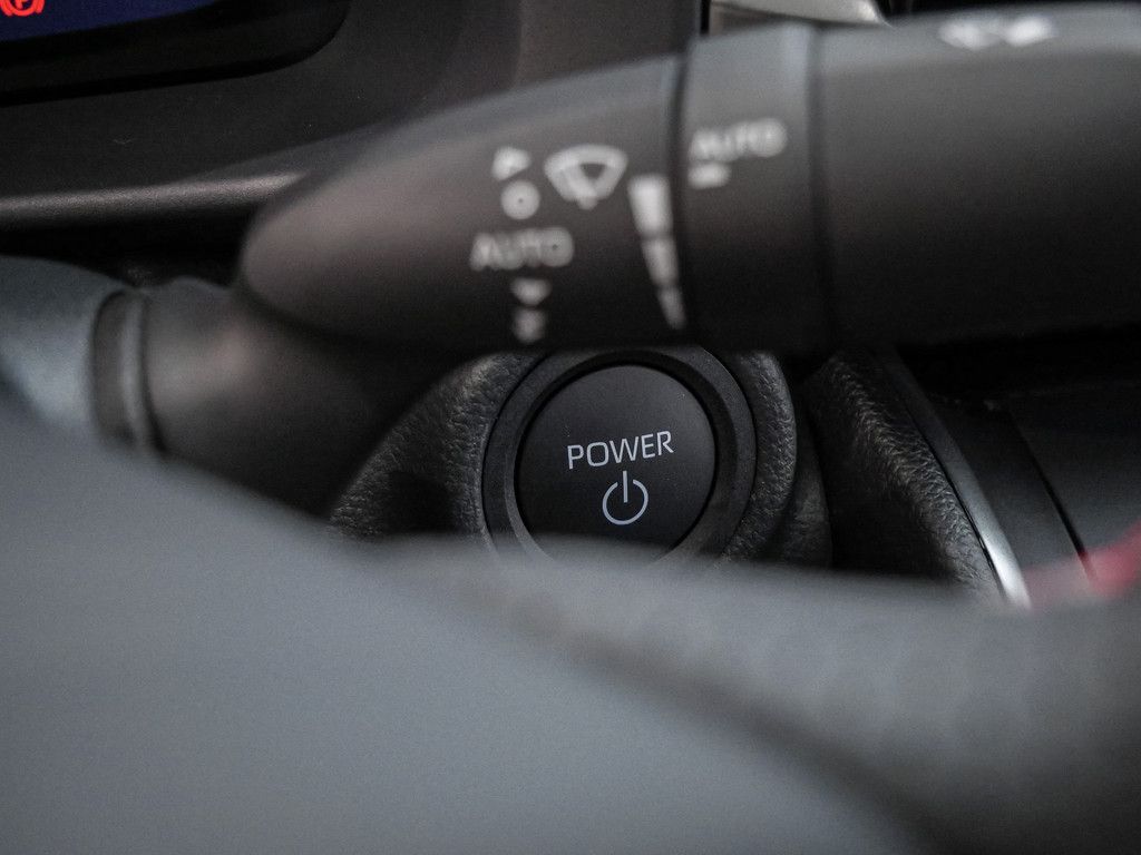 Toyota C-HR 2.0 Plug-In Hybrid GR Sport SHZ KAMERA LED