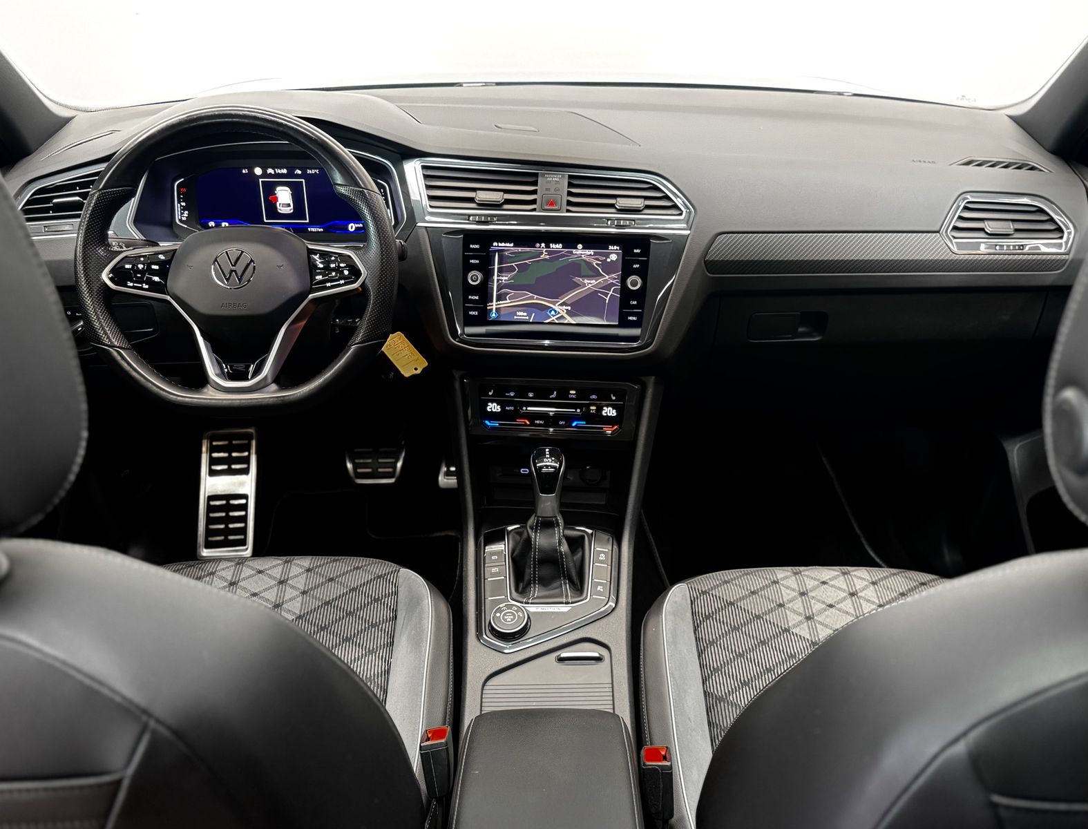 Volkswagen Tiguan R-Line 4M - Samsaru's Car Outlet