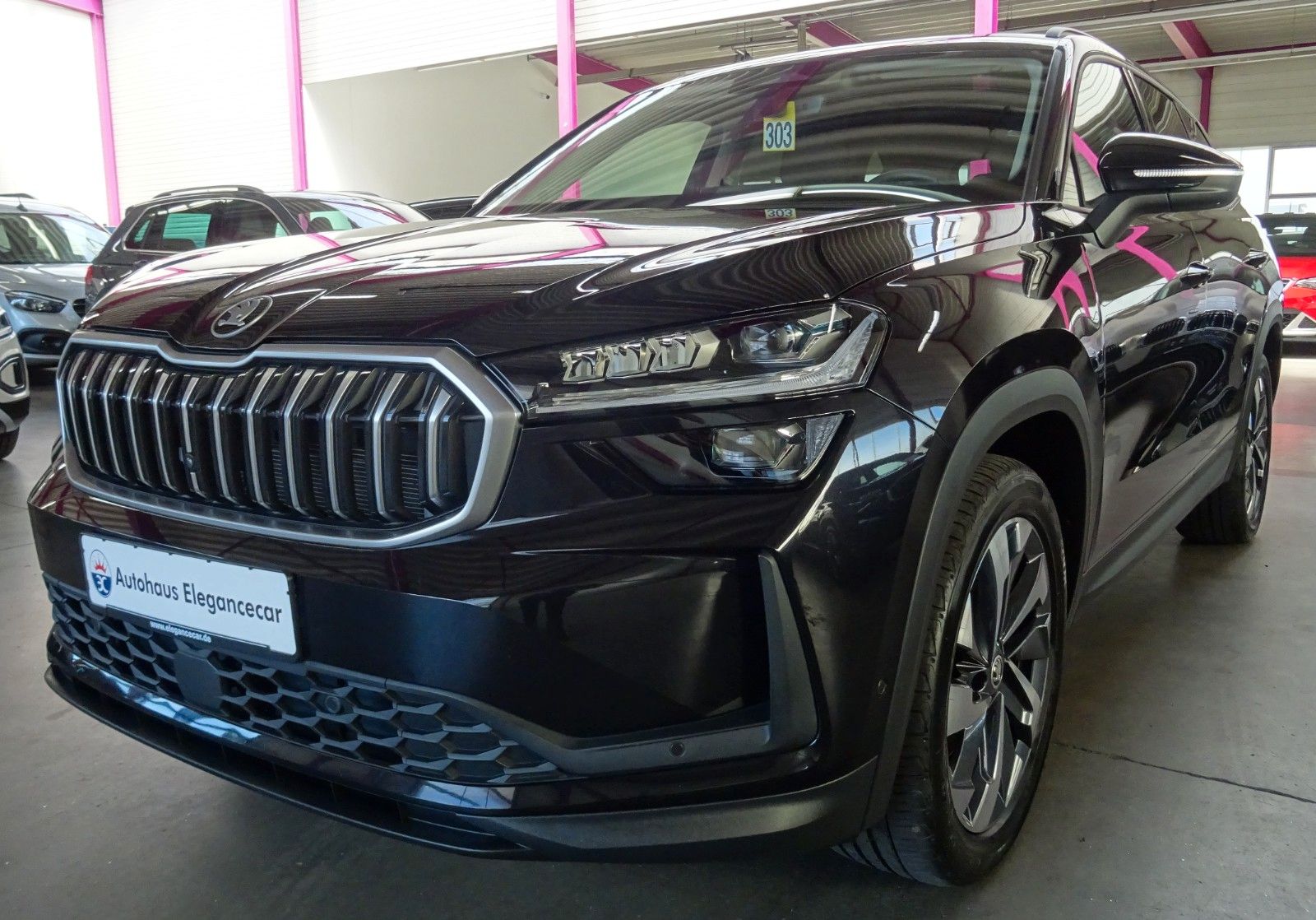 Skoda Kodiaq 2.0 TDI*4X4*7 SITZE*MATRIX*AHK*STHZ*PANO*