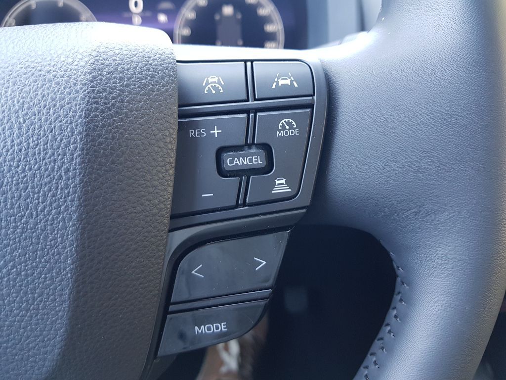 Toyota C-HR 1.8 Hybrid - Samsaru's Car Outlet