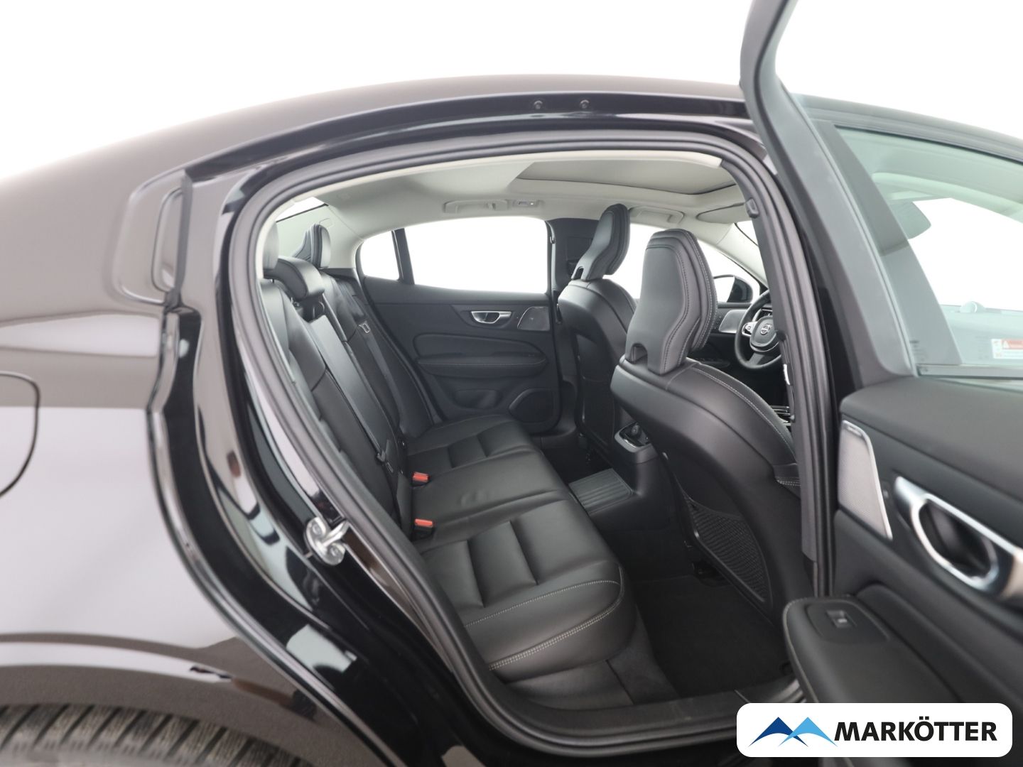 Volvo S60 Ultimate Dark Recharge Plug-In Hybrid AWD