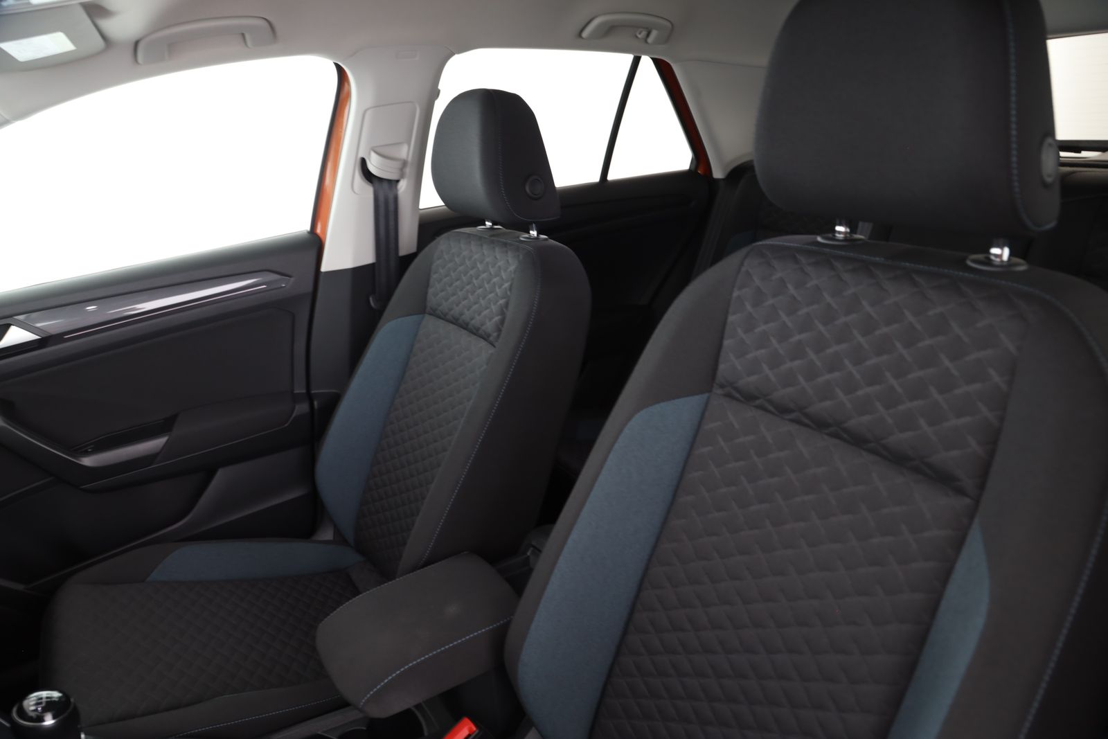 Volkswagen T-Roc 1.5 TSI IQ.DRIVE - Samsaru's Car Outlet