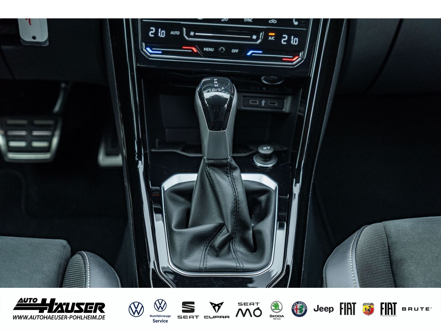 Volkswagen T-Roc R-Line 1.5 TSI DSG - Samsaru's Car Outlet