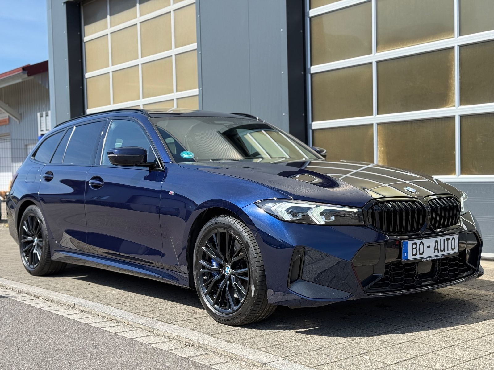 BMW 320 d xDrive M-SPORT - Samsaru's Car Outlet