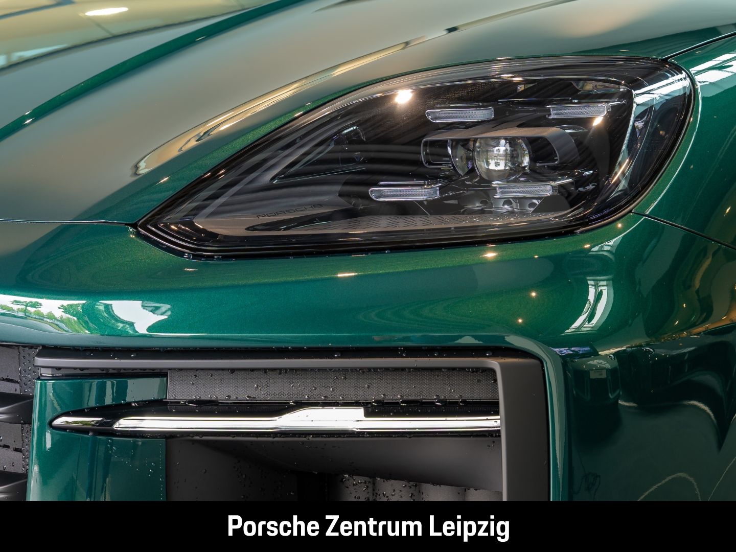 Porsche Cayenne Coupe FnW Racinggrün Luft 22Zoll SportDe