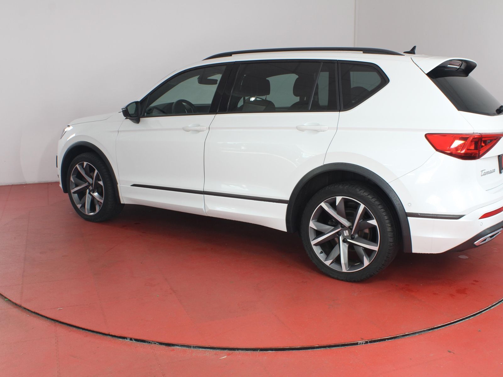 Seat Tarraco FR 2.0TDI DSG 350-ohne Anzahlung Navi AH
