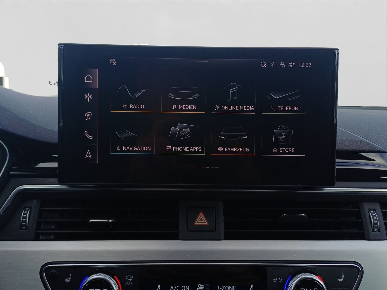 Audi A4 Avant 40 TFSI Q 2x S LINE AHK LM19 MATRIX-LED