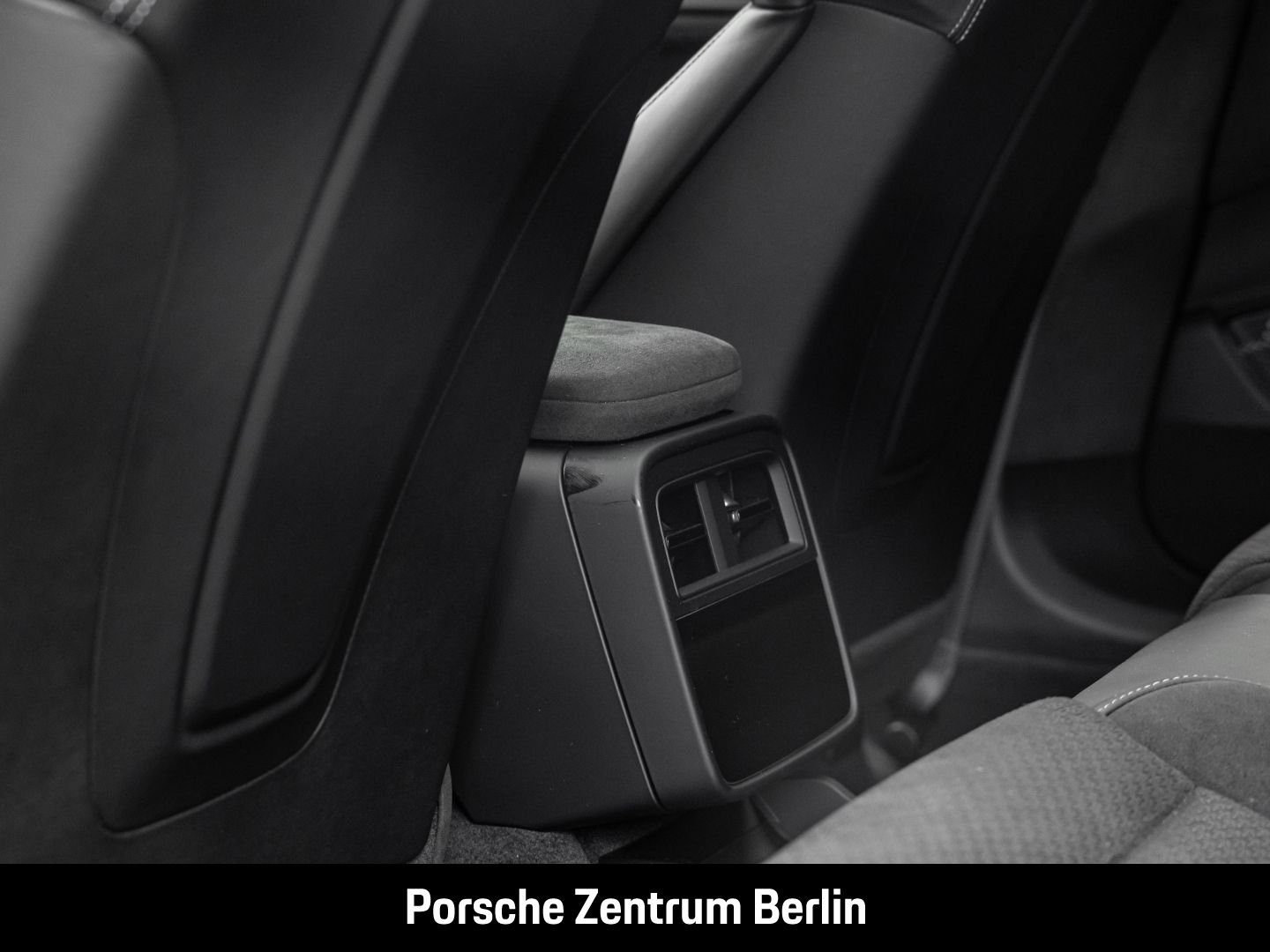 Porsche Taycan GTS Burmester HA-Lenkung Surround-View