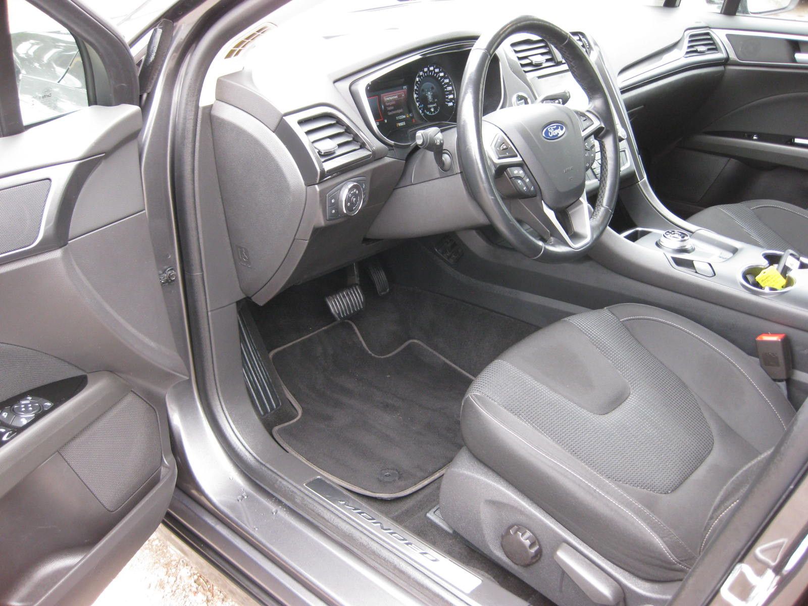 Ford Mondeo Turnier Titanium - Samsaru's Car Outlet