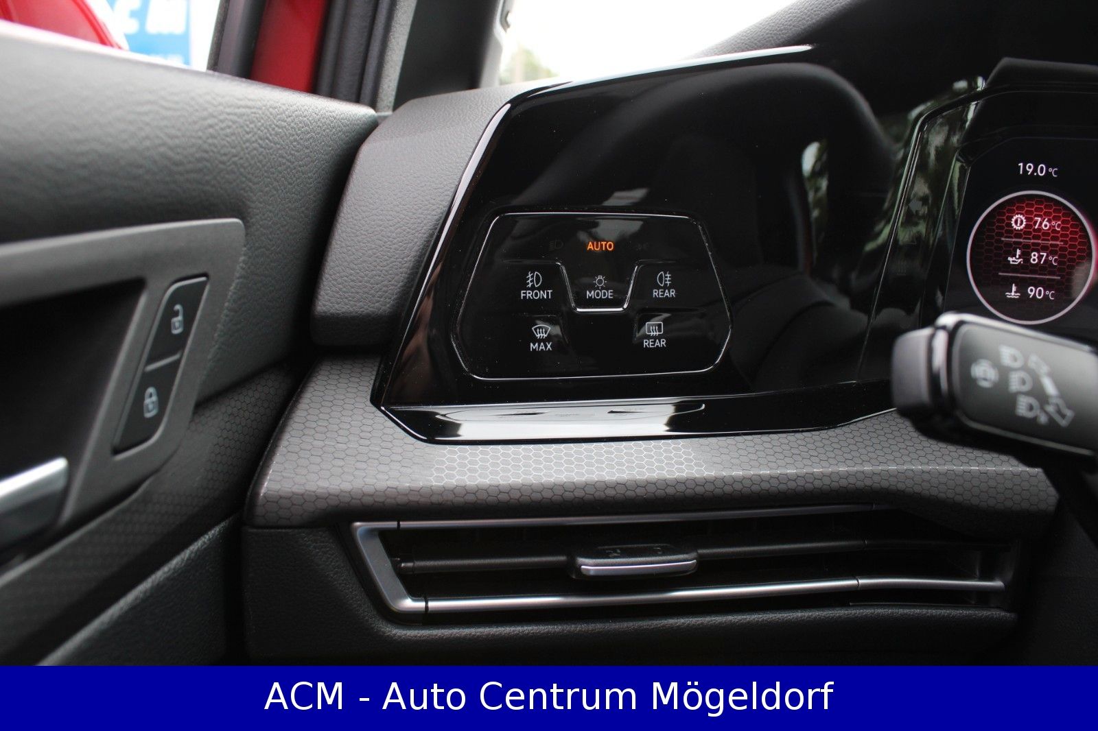 Volkswagen Golf VIII 2.0 GTD - Samsaru's Car Outlet