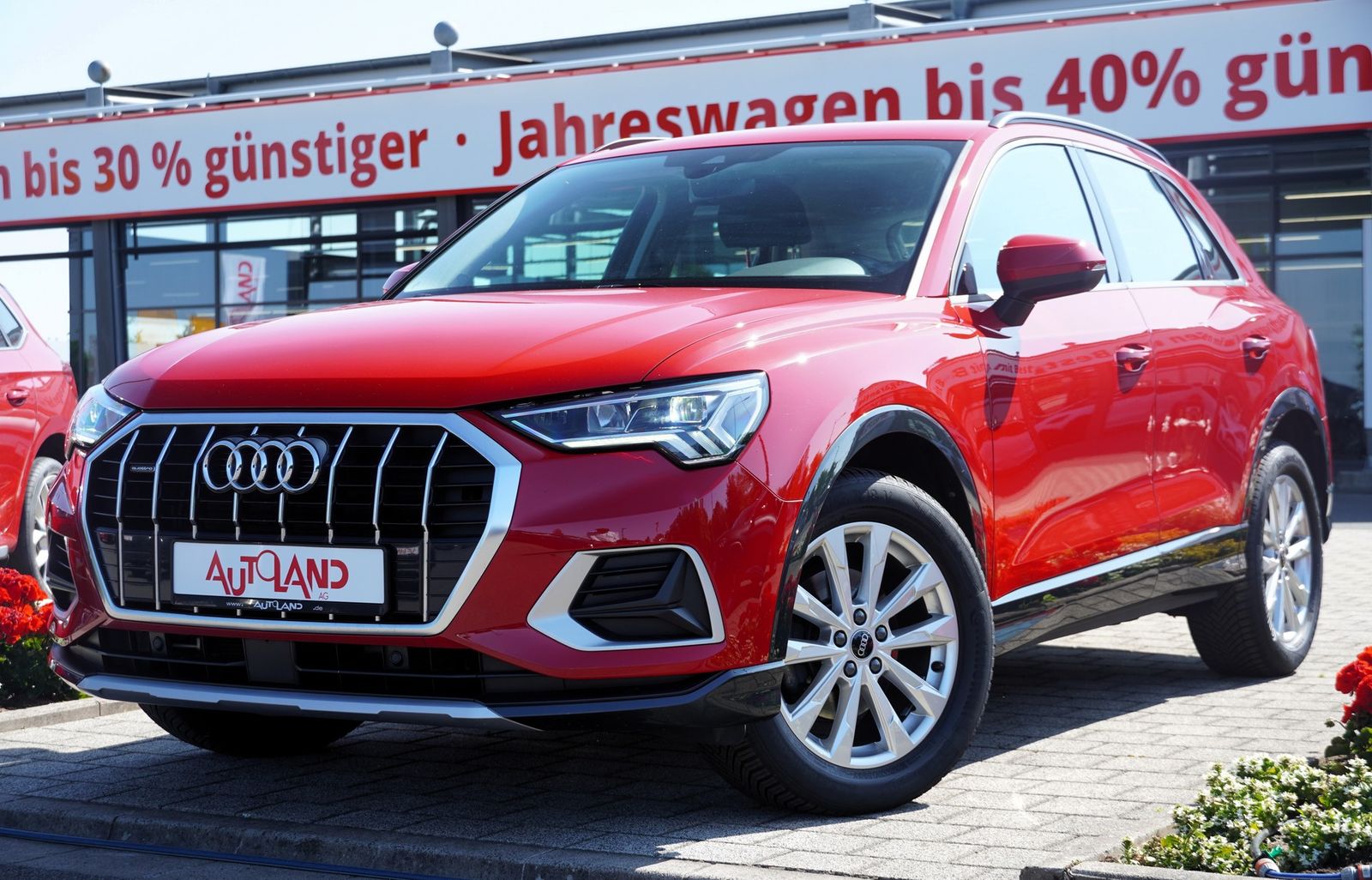 Audi Q3 35 TDI quattro advanced - Samsaru's Car Outlet