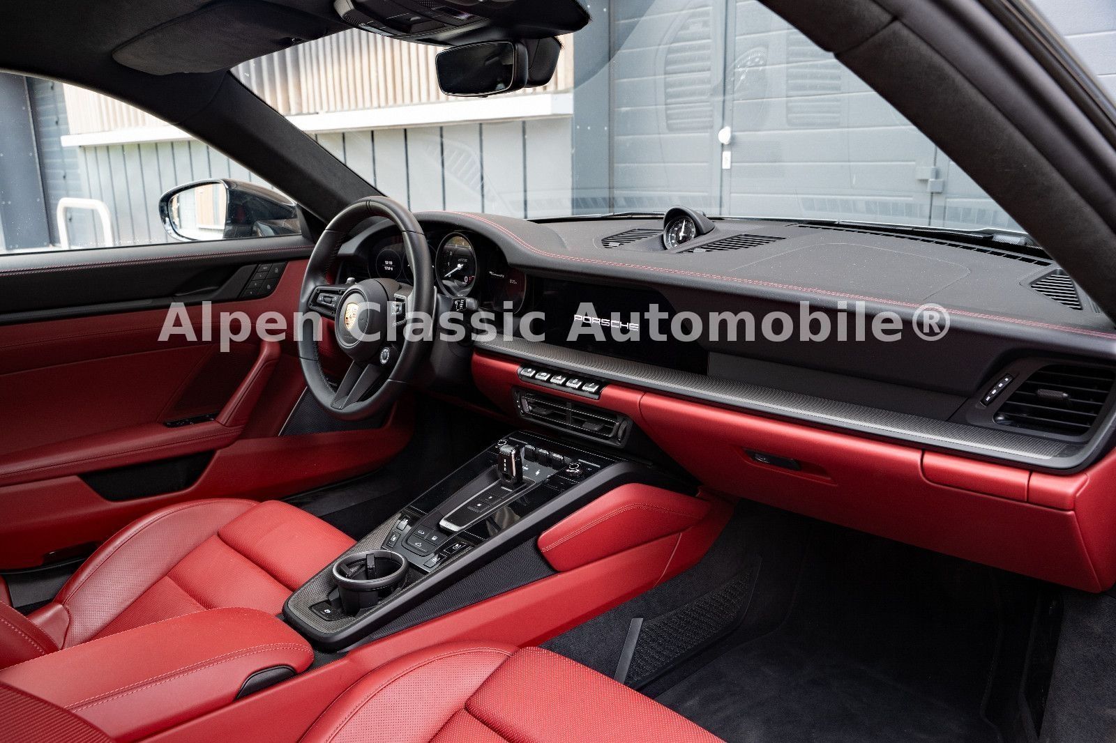 Porsche 992 Carrera 4 GTS Sport Chrono, Burmest