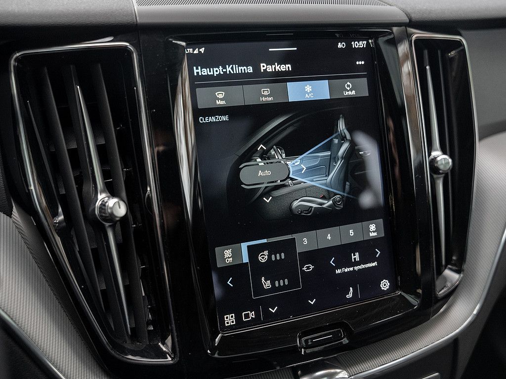 Volvo XC60 T6 AWD Plus Dark