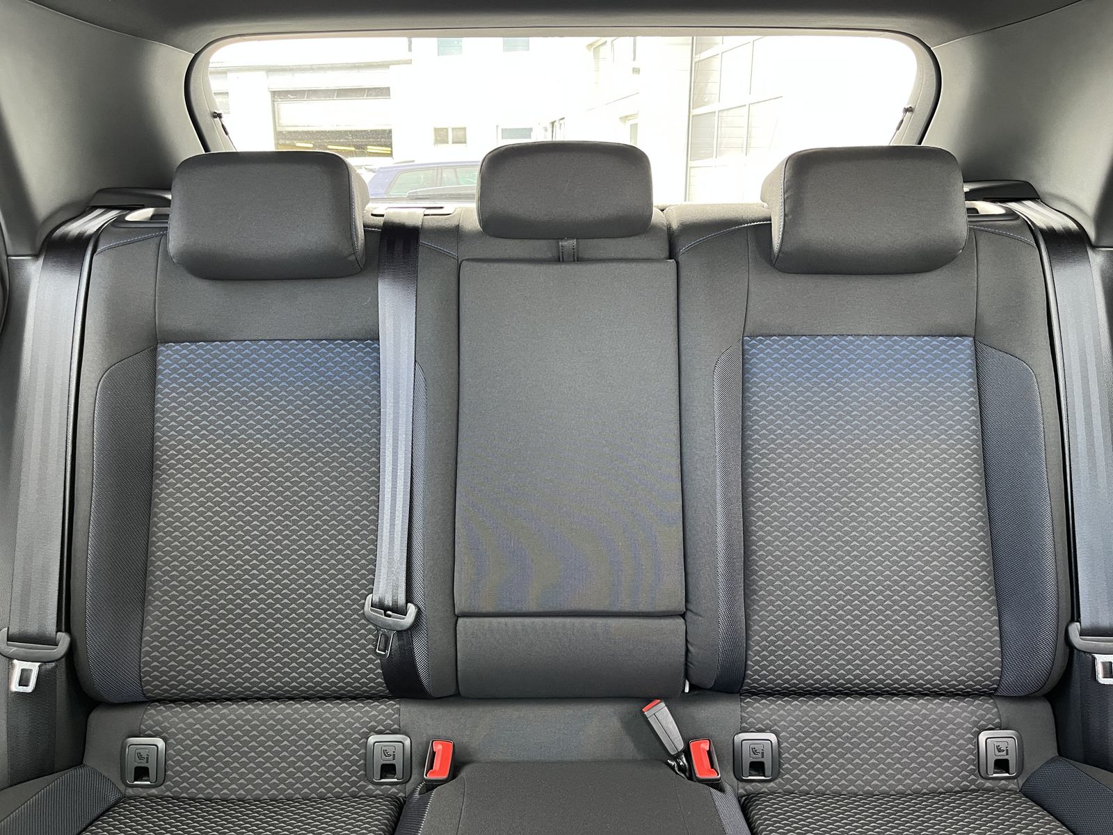 Volkswagen T-Roc 1.6 TDI UNITED - Samsaru's Car Outlet