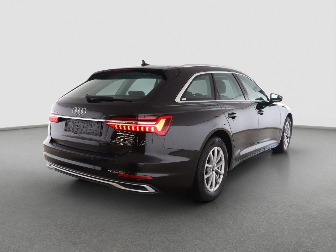Audi A6 Avant 45 TFSI - Samsaru's Car Outlet