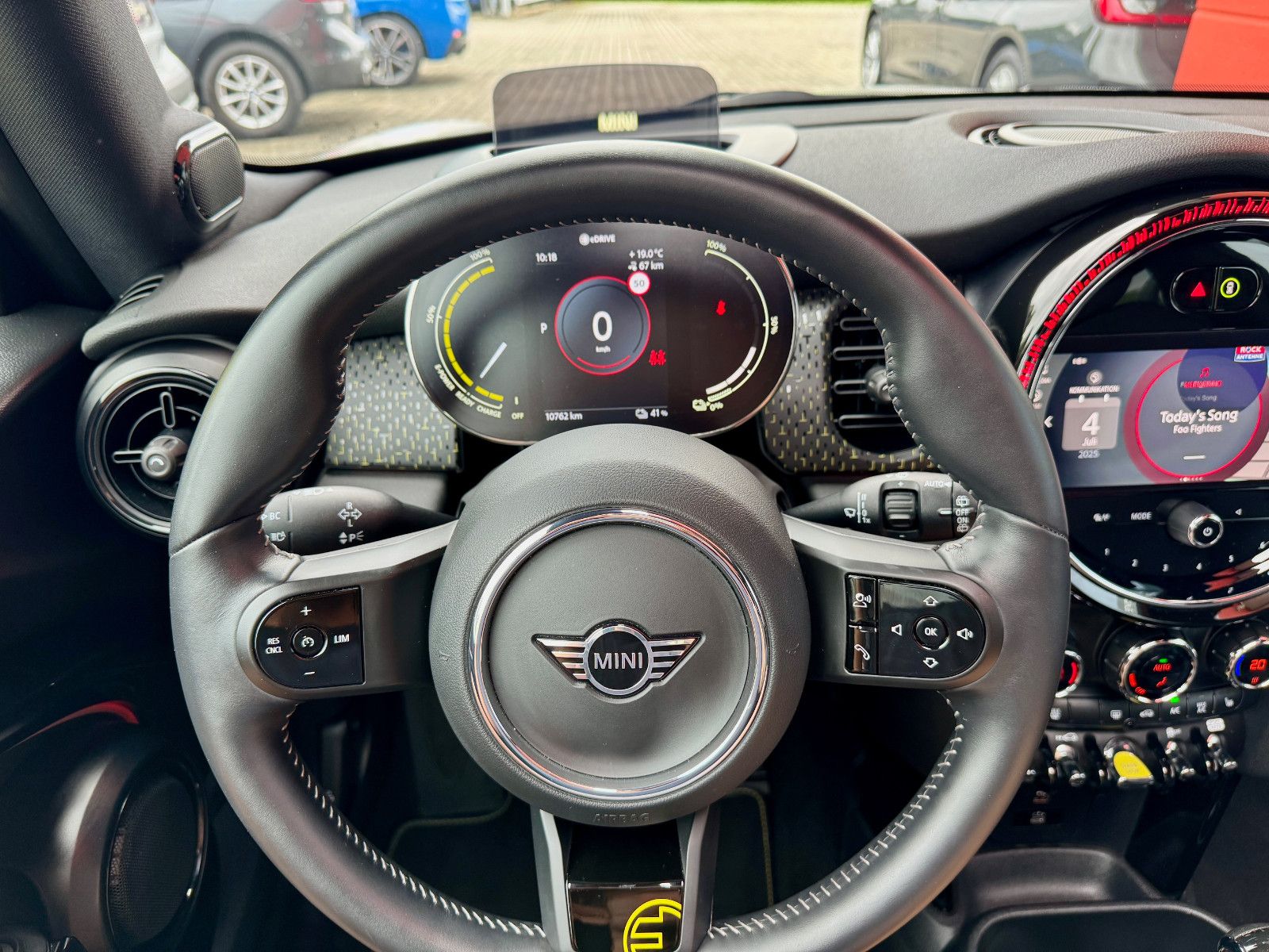MINI COOPER SE Electric - Samsaru's Car Outlet