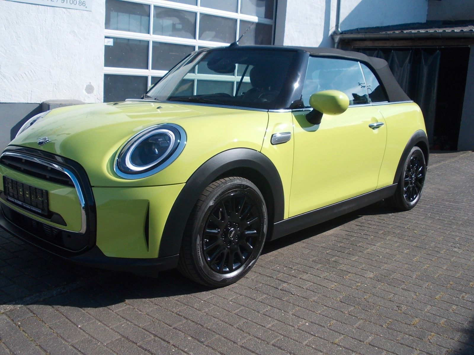MINI COOPER Cabrio Cooper Classic - Samsaru's Car Outlet