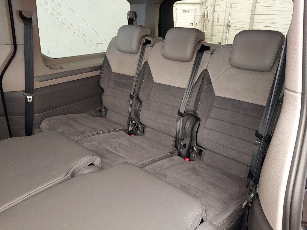 Volkswagen T7 Multivan 2.0 TDI DSG Style - Samsaru's Car Outlet