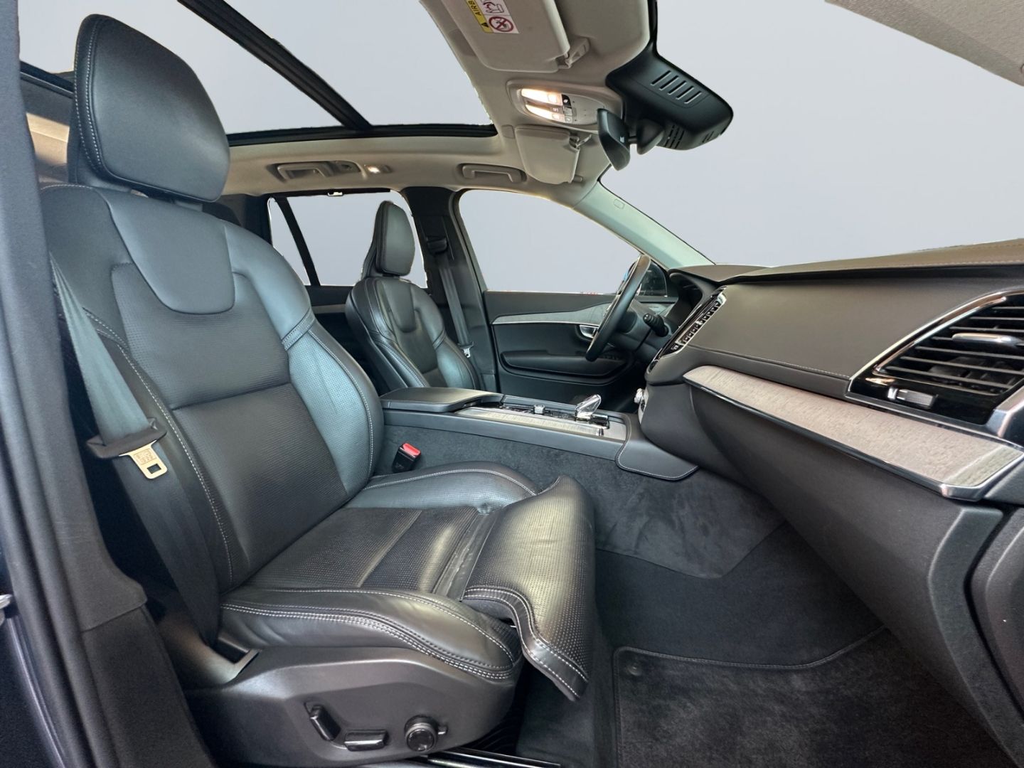 Volvo XC90 B5 AWD Plus Bright M-H *22''*StHz*Pano*360*