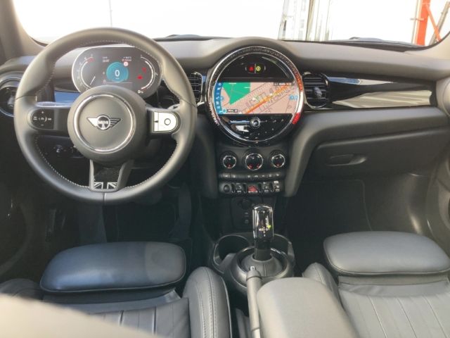 MINI Cooper Premium - Samsaru's Car Outlet