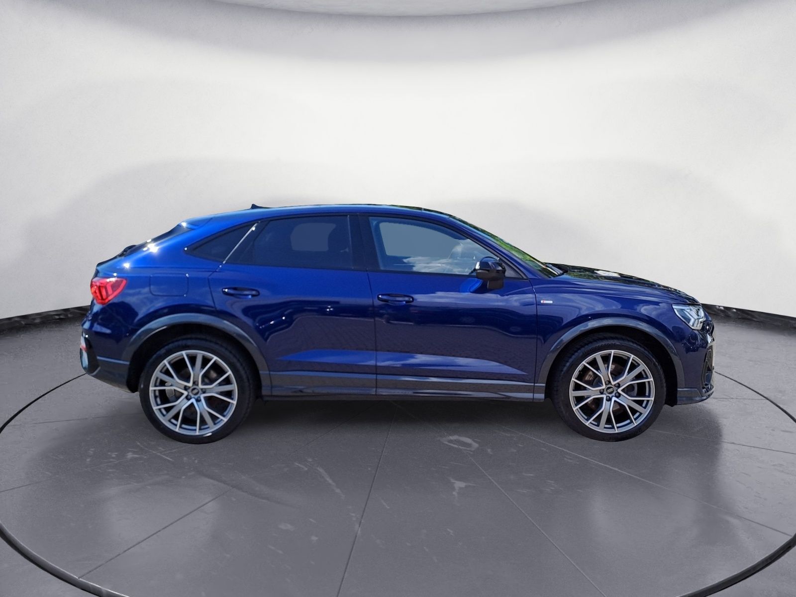 Audi Q3 40 TFSI Sportback quattro S line - Samsaru's Car Outlet