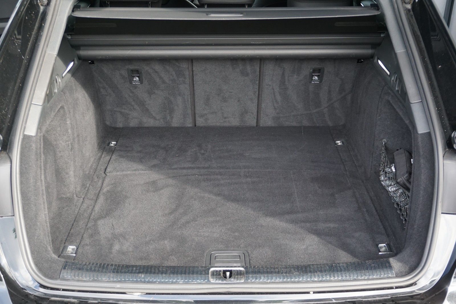 Audi A4 Avant 45 TDI quattro S line - Samsaru's Car Outlet