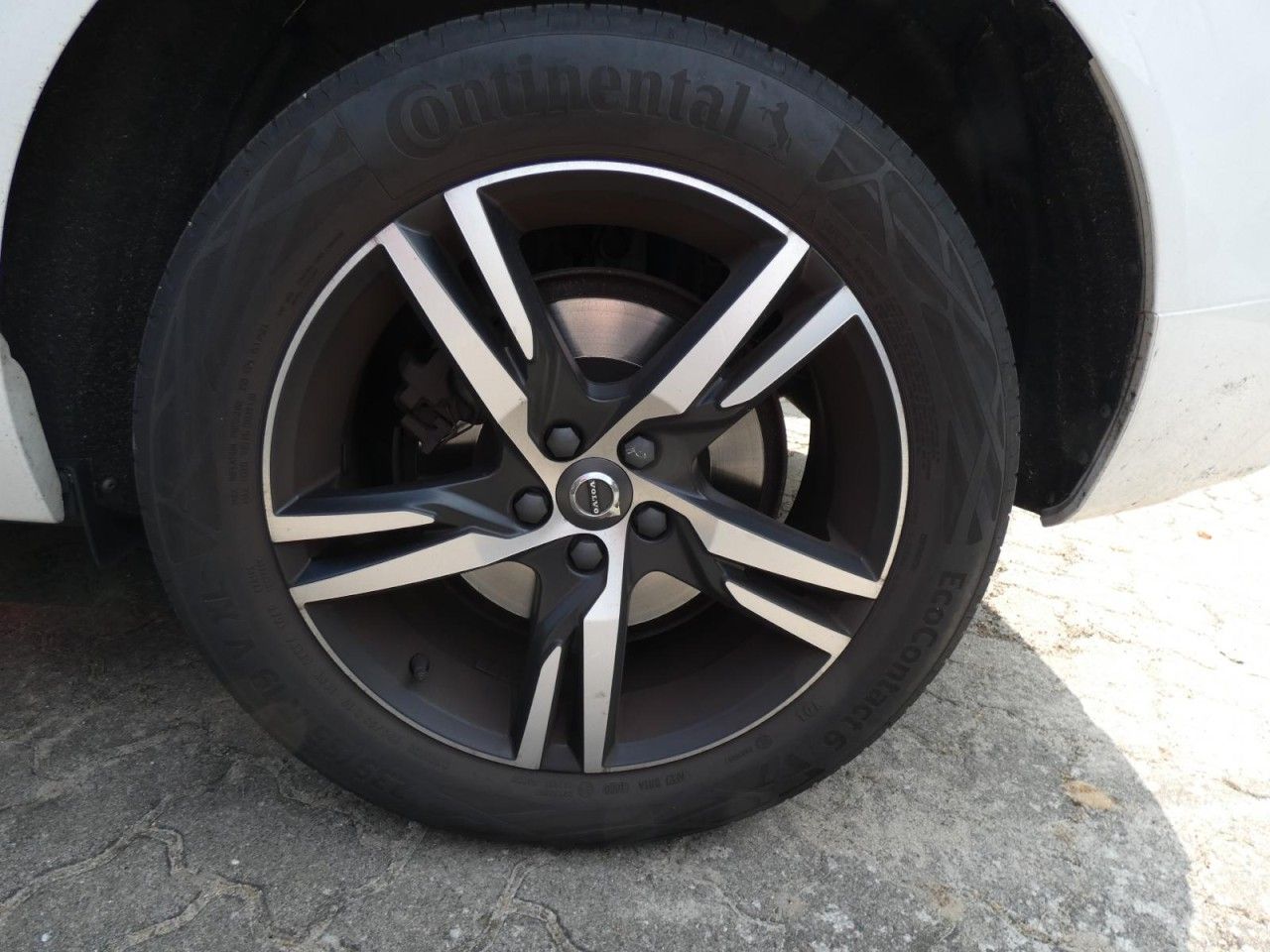 Volvo XC60 B5 (Benzin) AWD R-Design (EURO 6d) Klima