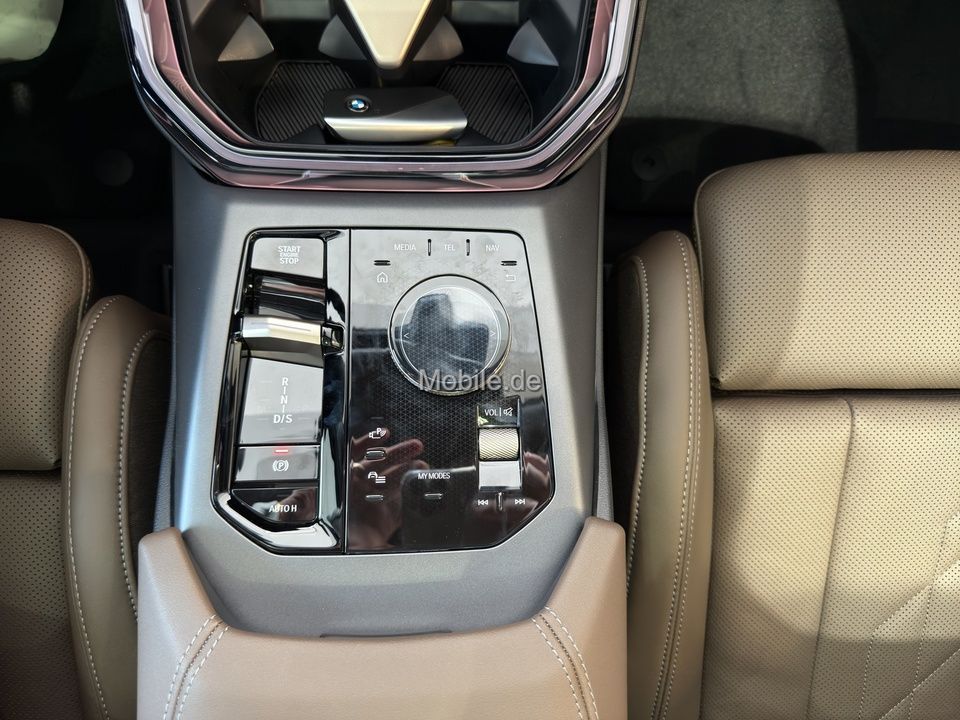 BMW X3 xDrive20 19" PREMIUM + COMFORT PAKET + PANO.