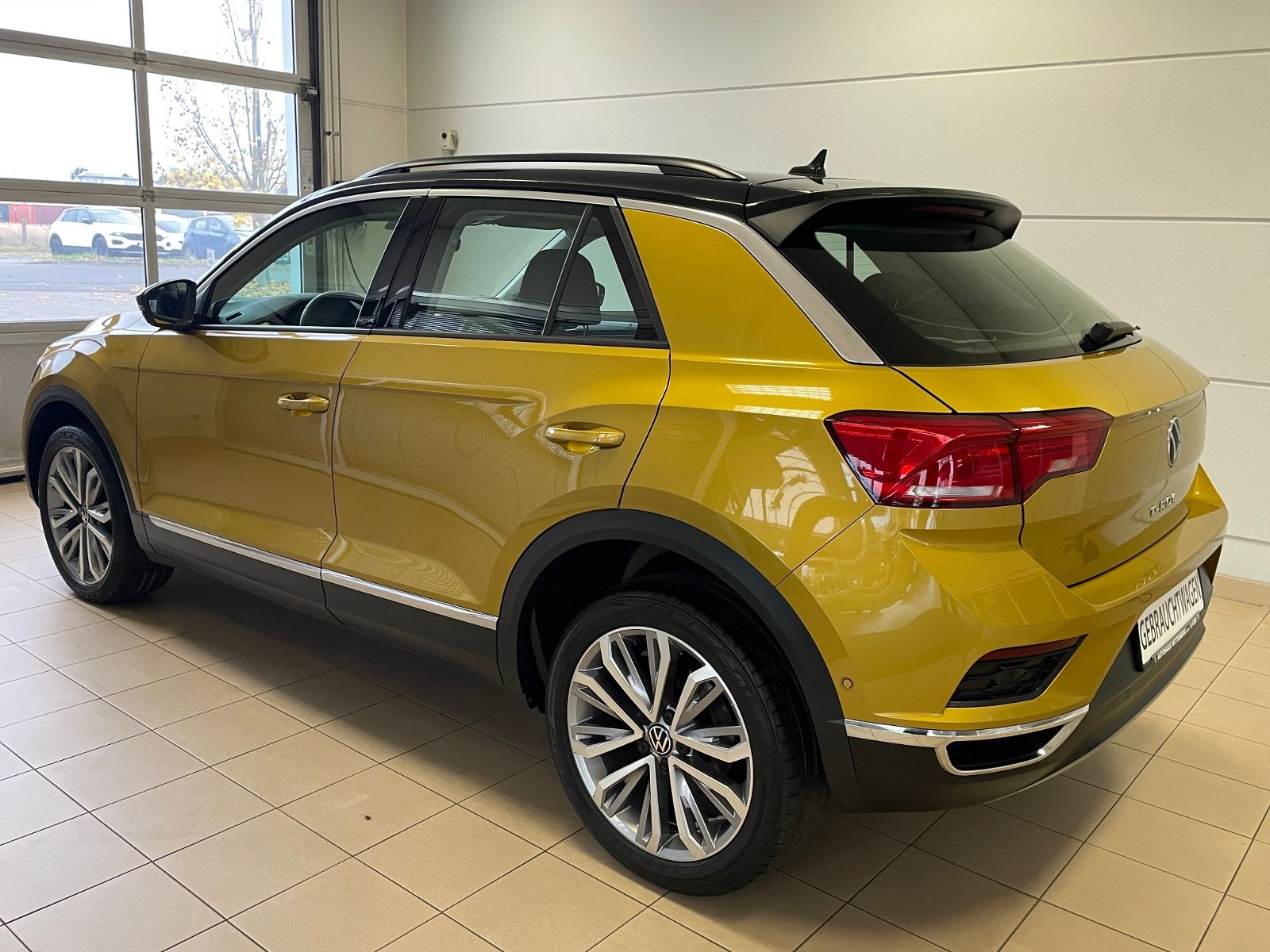 Volkswagen T-Roc 1.5 TSI Active - Samsaru's Car Outlet