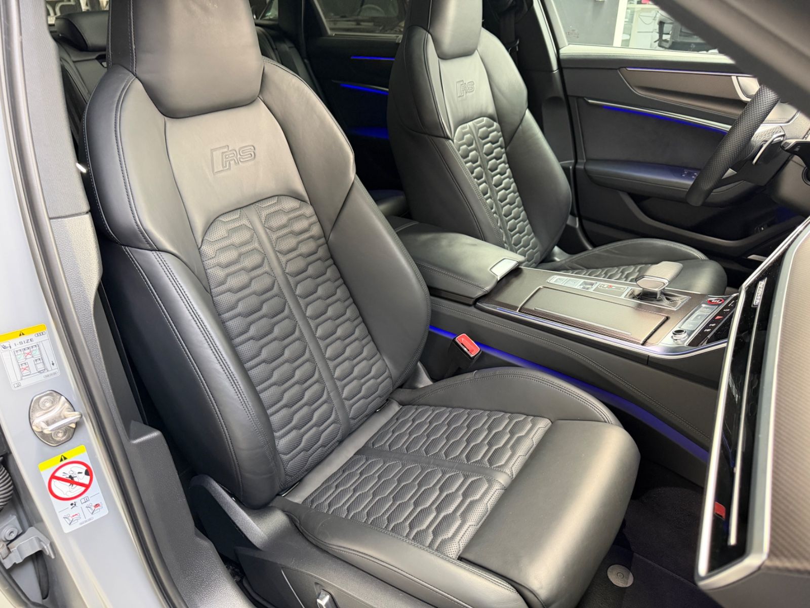 Audi RS6 Avant 4.0 TFSI/Quattro/Keramik/22Zoll/AHK