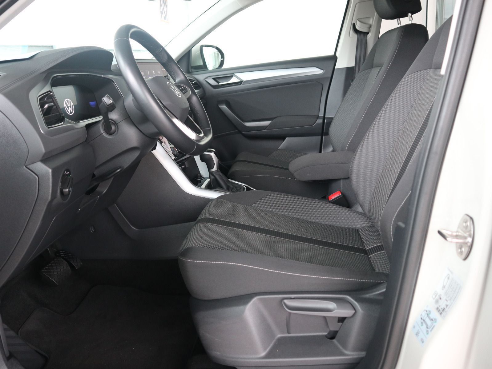 Volkswagen T-Roc 1.5 TSI DSG Life - Samsaru's Car Outlet