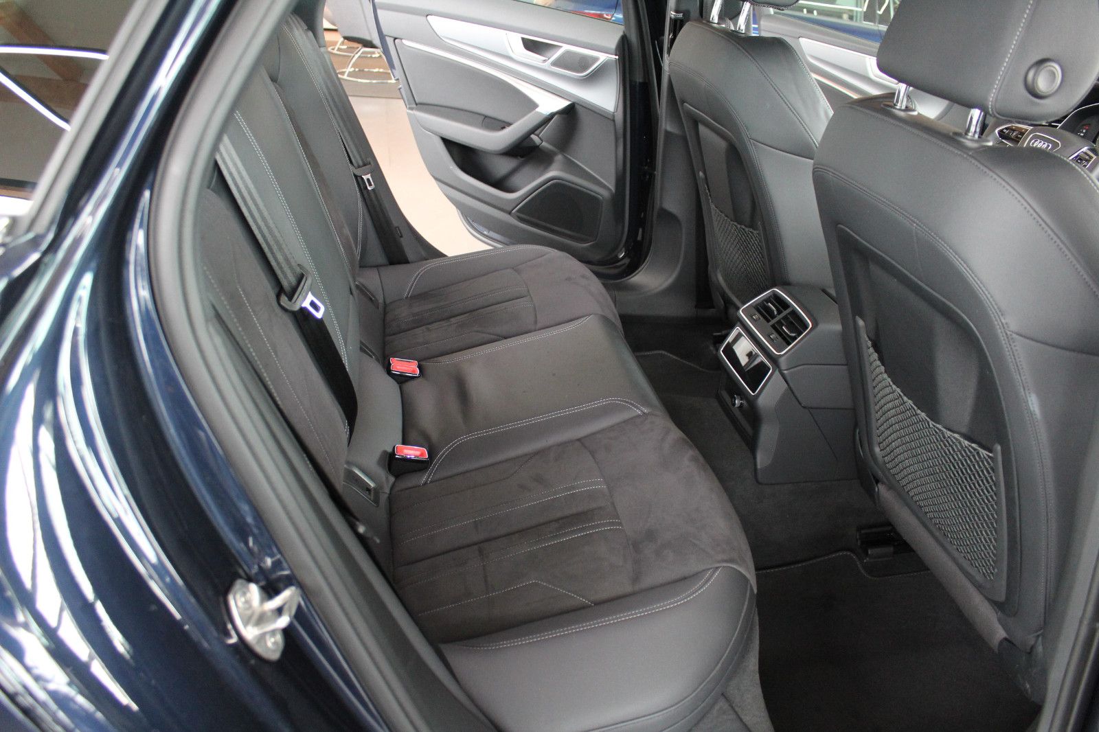 Audi A6 Avant 45 TFSI S tronic advanced - Samsaru's Car Outlet