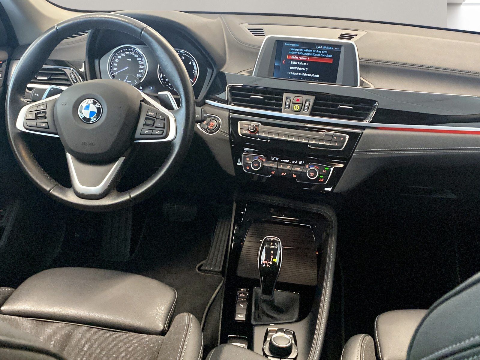 BMW X1 xDrive20d Sport Line - Samsaru's Car Outlet