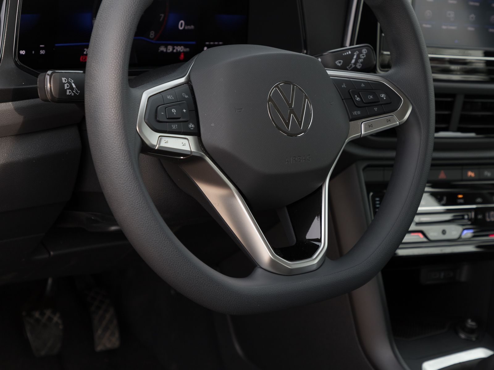 Volkswagen T-Roc 1.0 TSI - Samsaru's Car Outlet