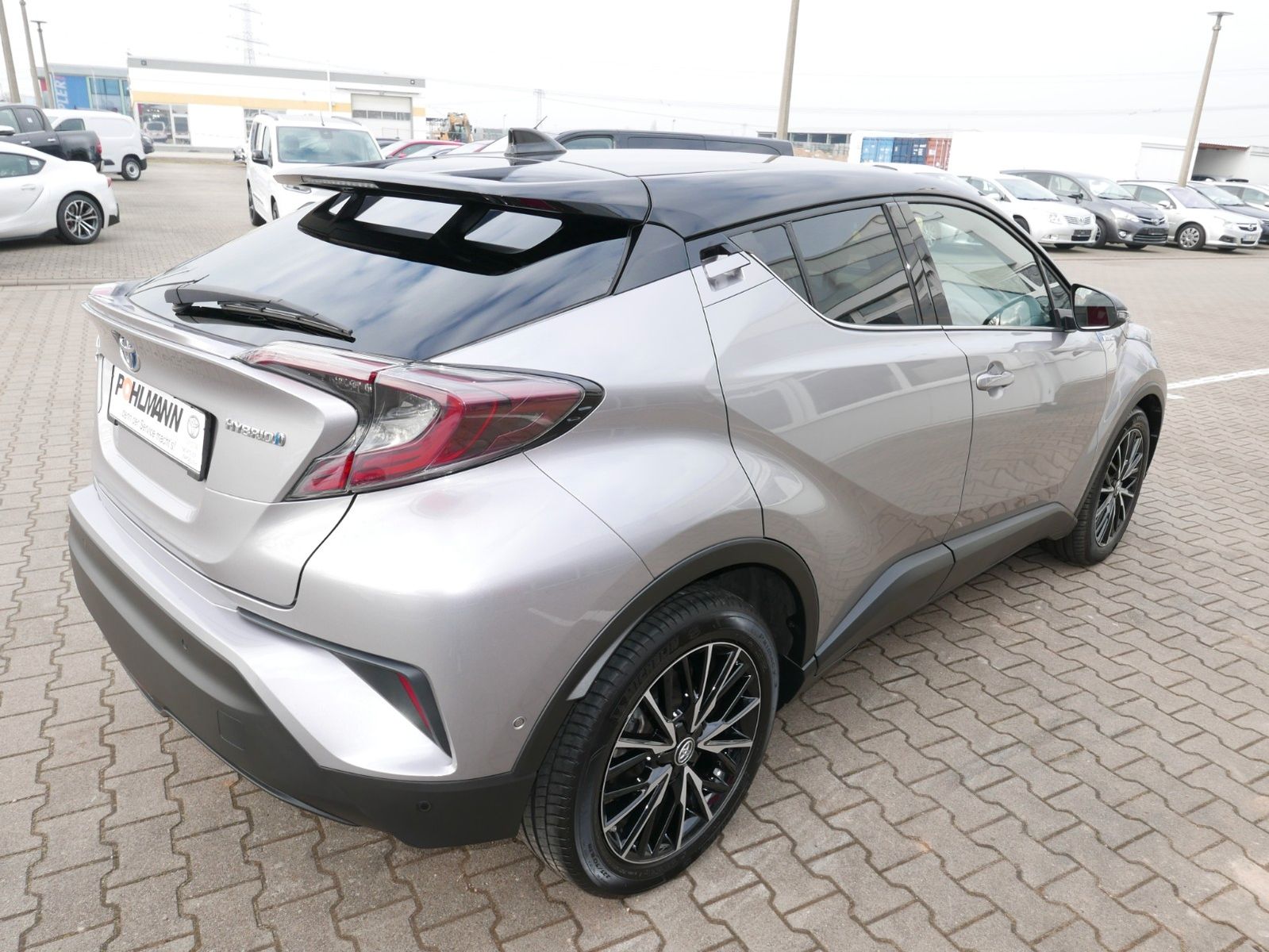 Toyota C-HR Hybrid Style Selection - Samsaru's Car Outlet