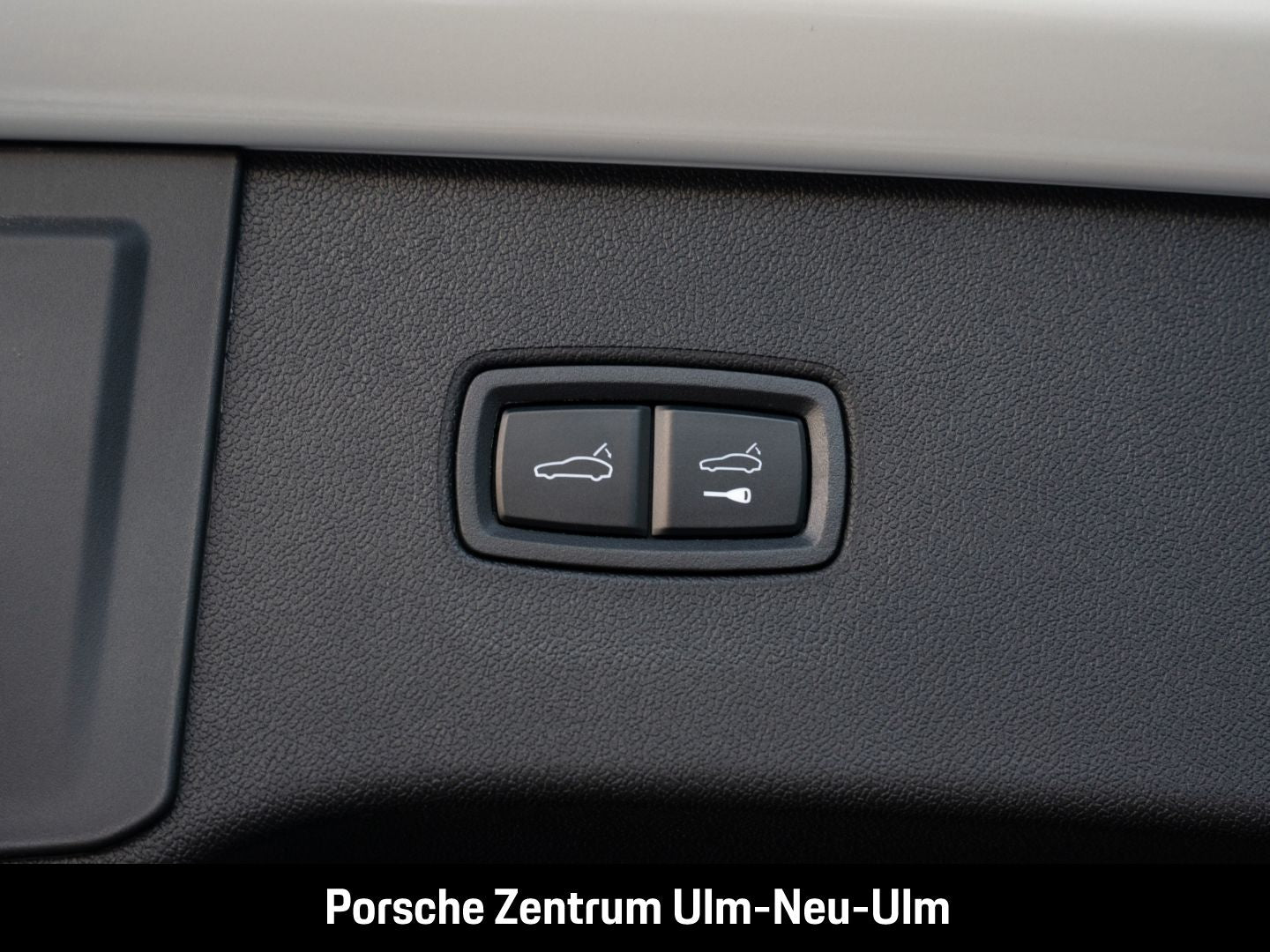 Porsche Cayenne E-Hybrid InnoDrive Head-Up Sitzbelüftung