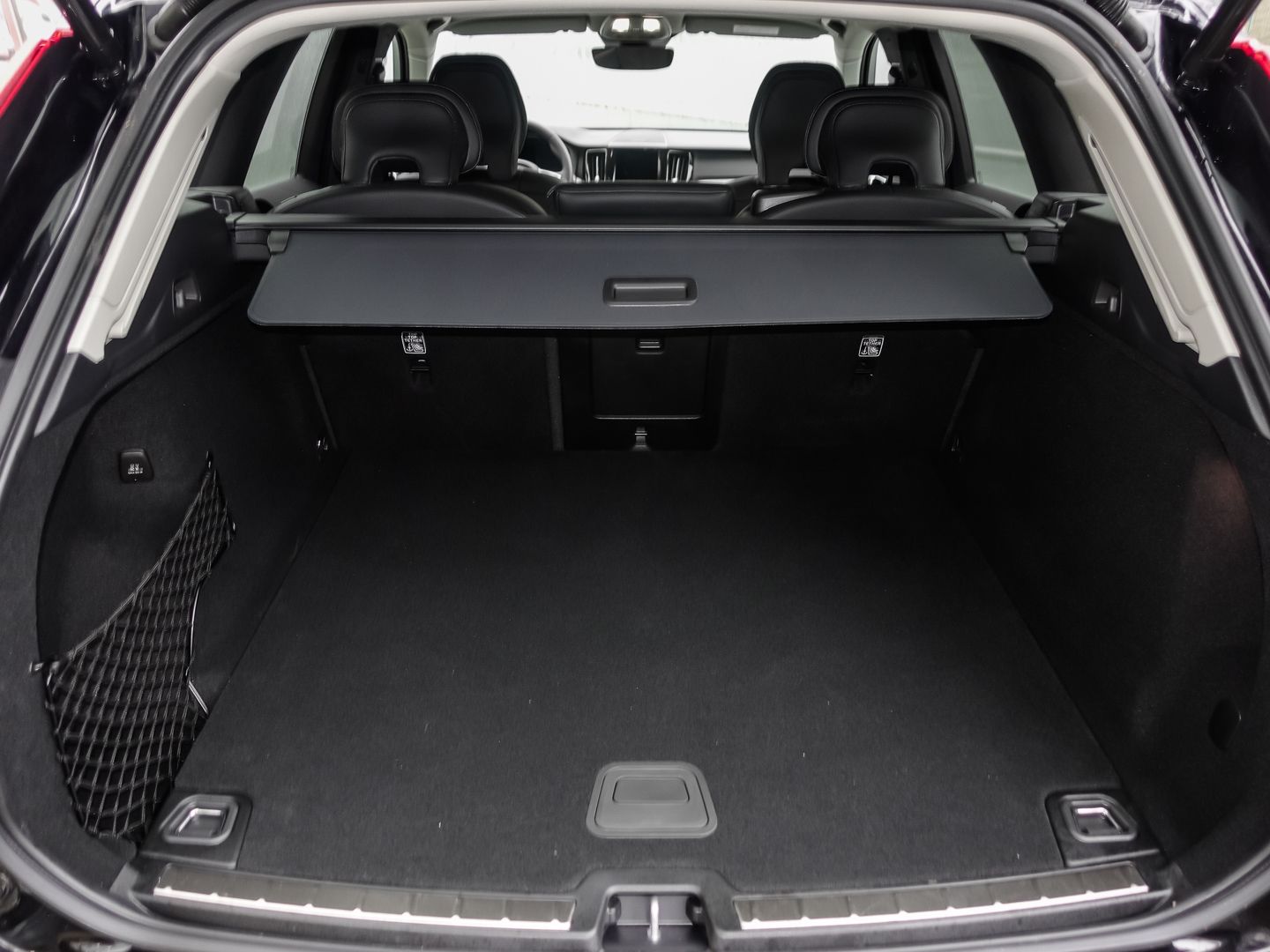 Volvo XC60 B4 Diesel Plus Bright - Samsaru's Car Outlet