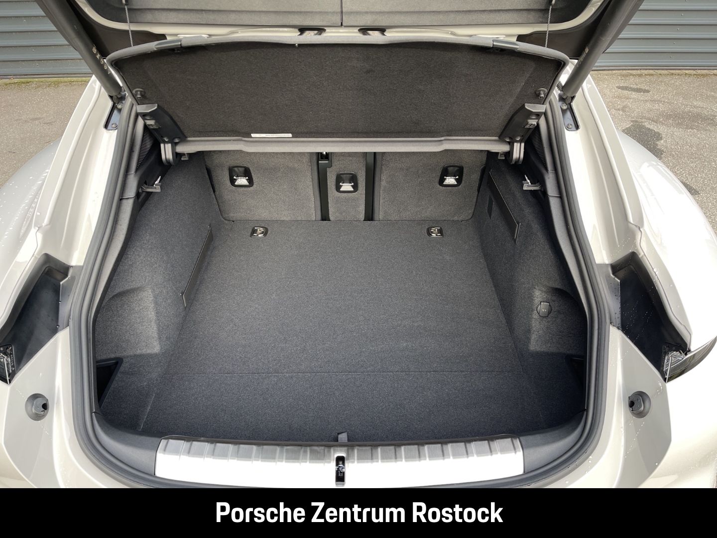 Porsche Taycan 4S Sport Turismo InnoDrive LED-Matrix
