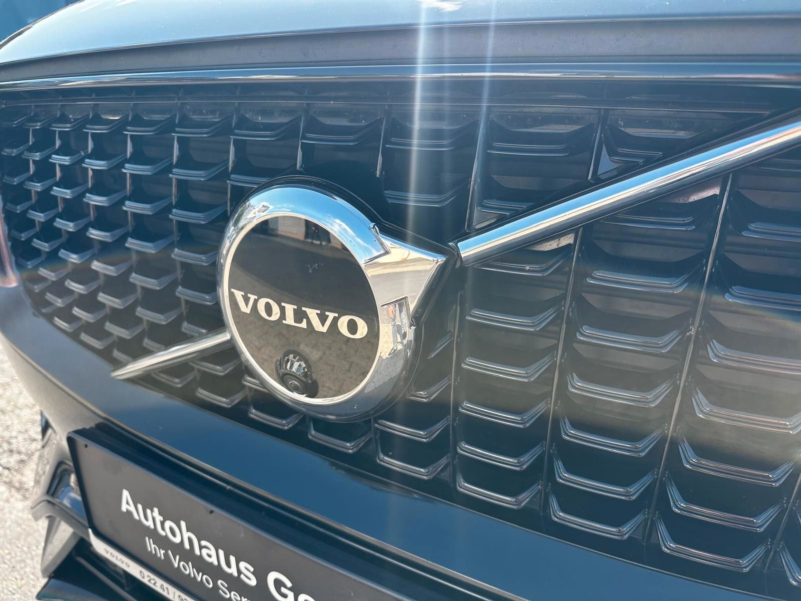 Volvo XC90 B5 AWD Ultimate 7-Sitz,AHK,360°,HUD,PANO