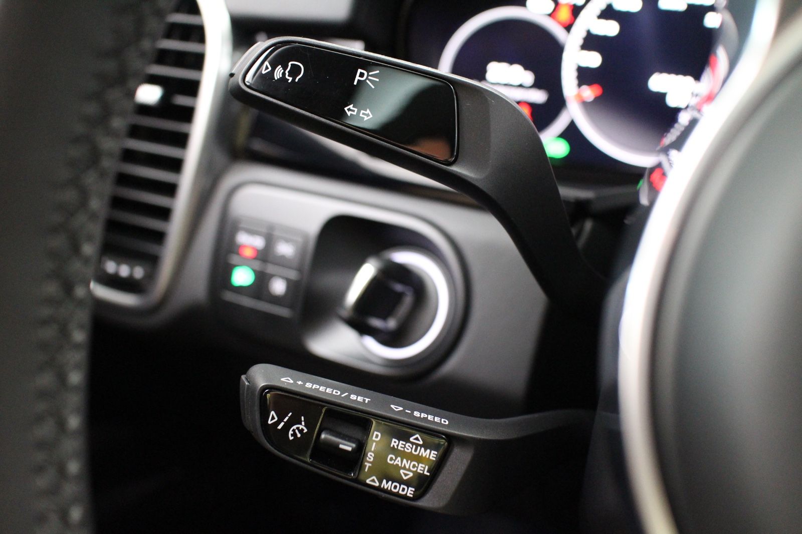 Porsche Cayenne Coupe GTS InnoDrive HeadUp Softclose