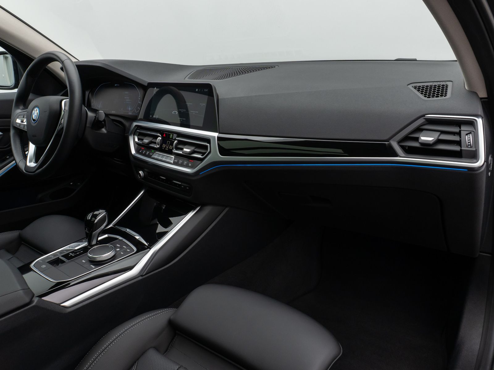BMW 320e Sport Line - Samsaru's Car Outlet