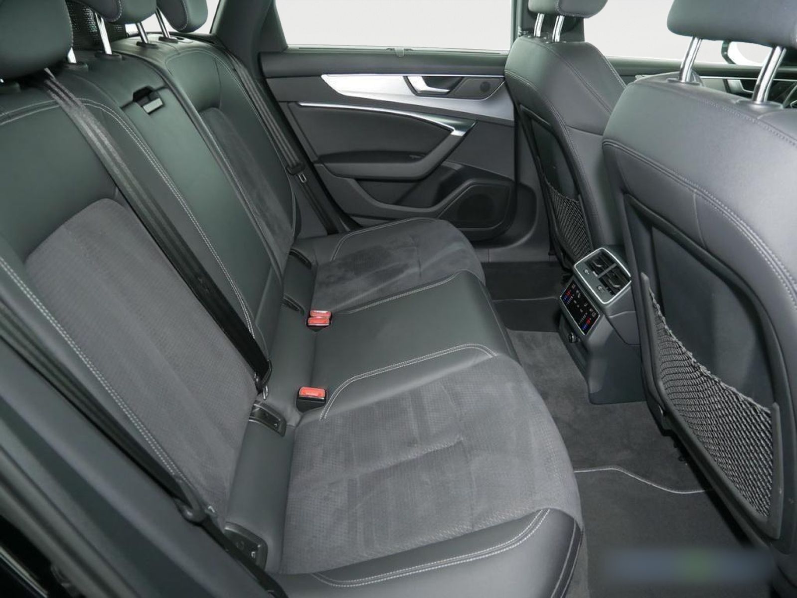 Audi A6 Avant 40 TDI quattro S Line - Samsaru's Car Outlet