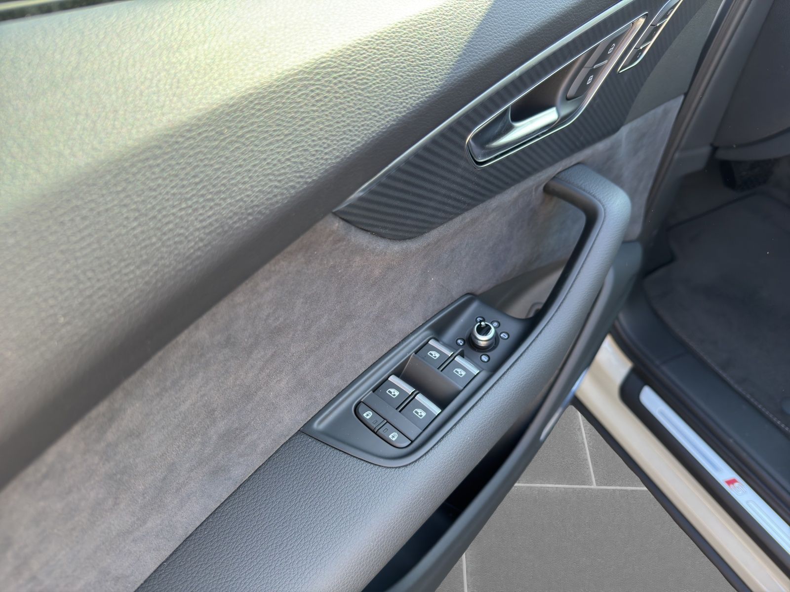 Audi Q7 SUV TFSI e quattro 290 kW tiptronic