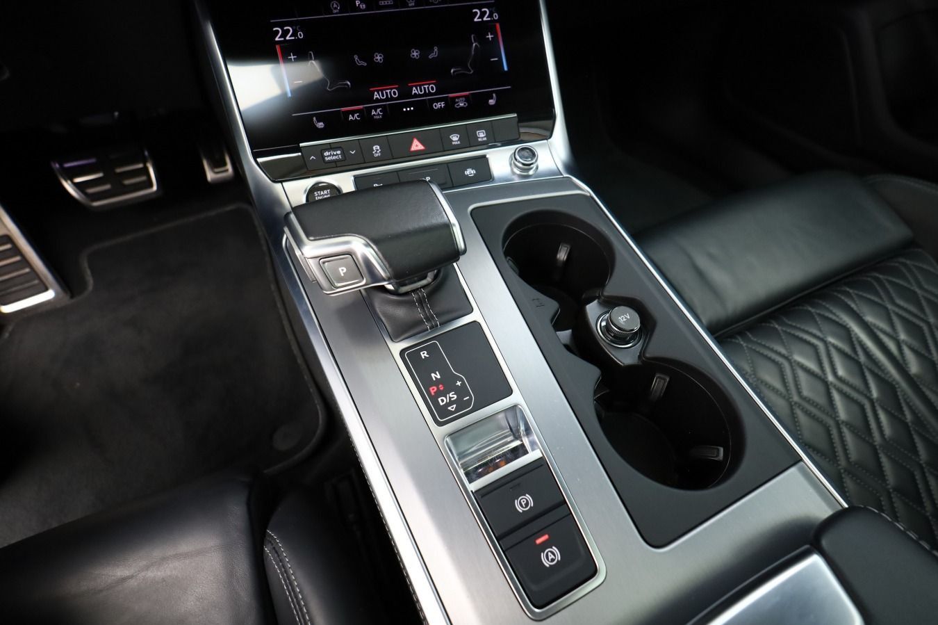 Audi A6 Limousine 55 TFSI S line - Samsaru's Car Outlet
