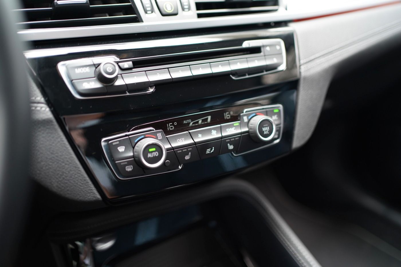 BMW X1 Sport Line xDrive - Samsaru's Car Outlet