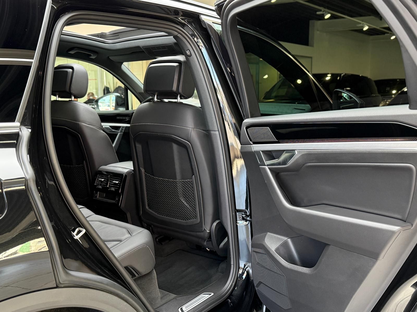 Volkswagen Touareg Elegance 4Motion*Pano*StHzg*KeylessGO