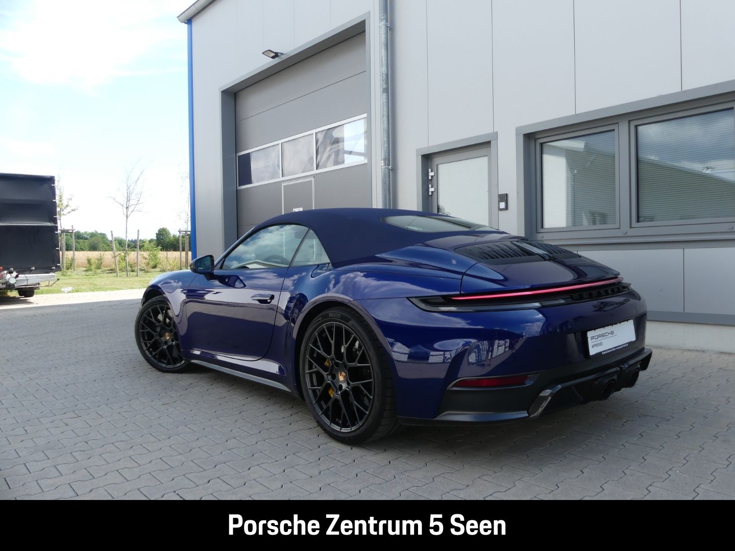 Porsche 992 II Carrera 4 GTS Cabriolet - Samsaru's Car Outlet