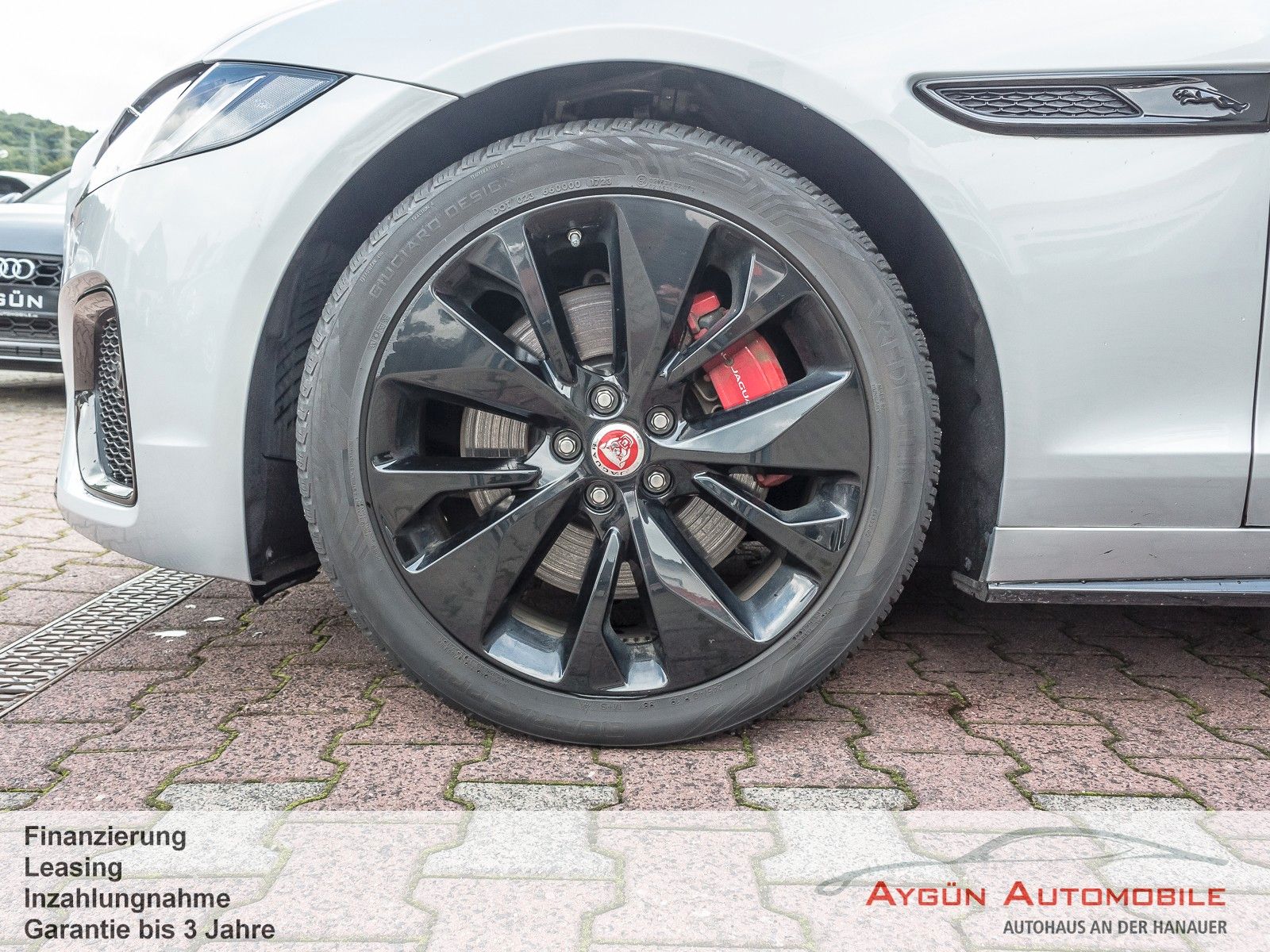 Jaguar XF Sportbrake D200 AWD R-Dynamic Black*AHK*